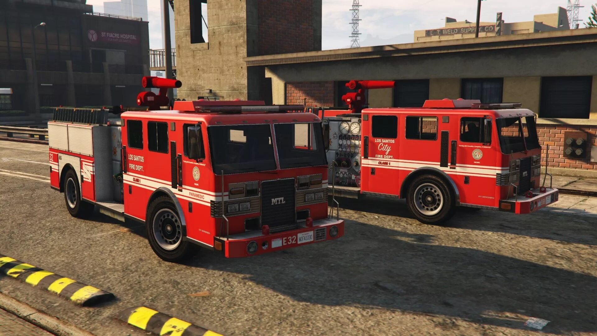Гта 5 пожарная машина. GTA 5 Fire Truck. Firetruck Skin GTA 5. GTA 5 пожарная машина. ГТА 5 пожарные.