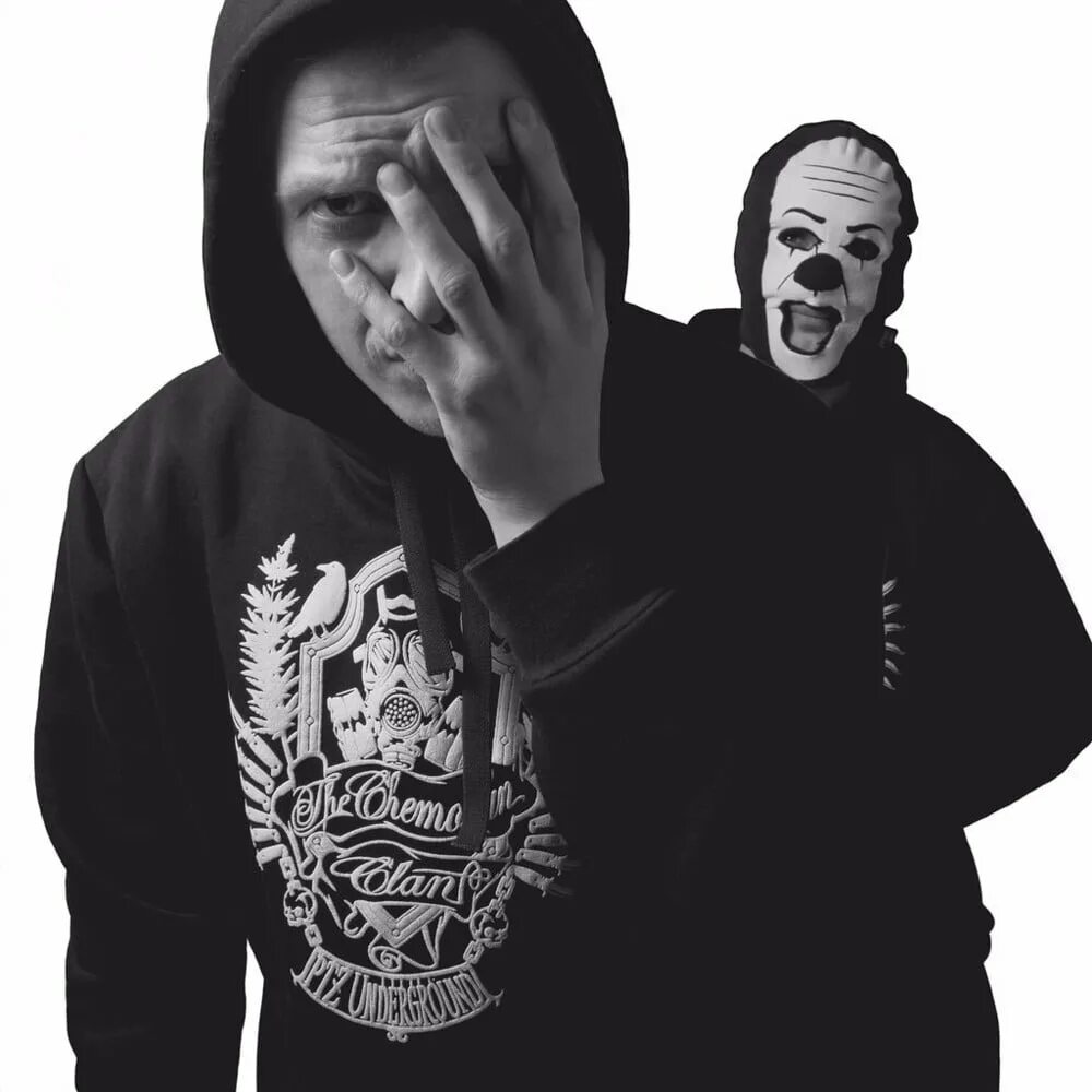 Майк крюгер chemodan. Chemodan рэпер. Чемодан клан грязный луи. Луи чемодан клан. Майк крюгер chemodan.