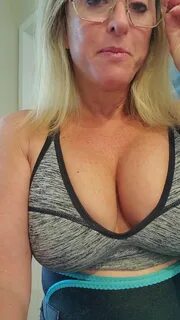 Watch reba fitness tits on CamStreams.tv.