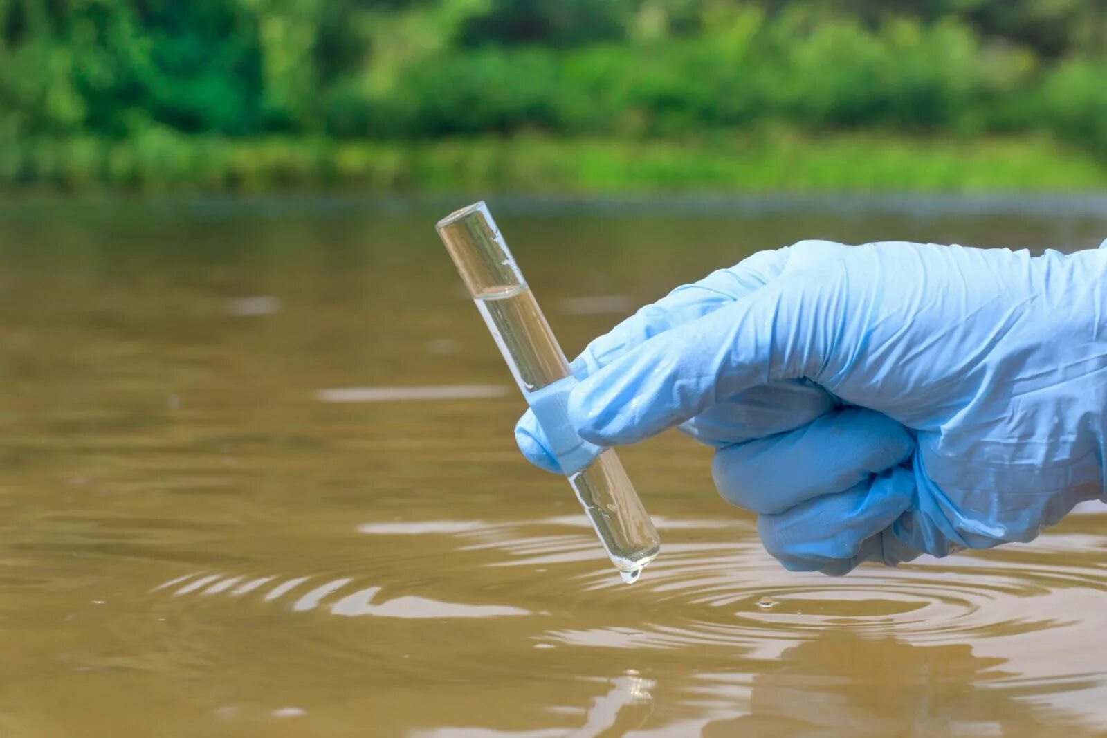 Вода хозяйственная. Мониторинг качества воды. Пробы воды. Отбор проб воды. Забор проб воды.