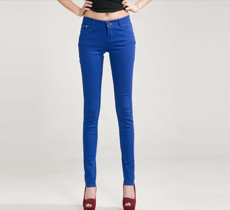 Брюки женские тонкие купить. Цвет джинсы. Синие брюки женские. Синие штаны женские. Синие брюки джинсы женские.