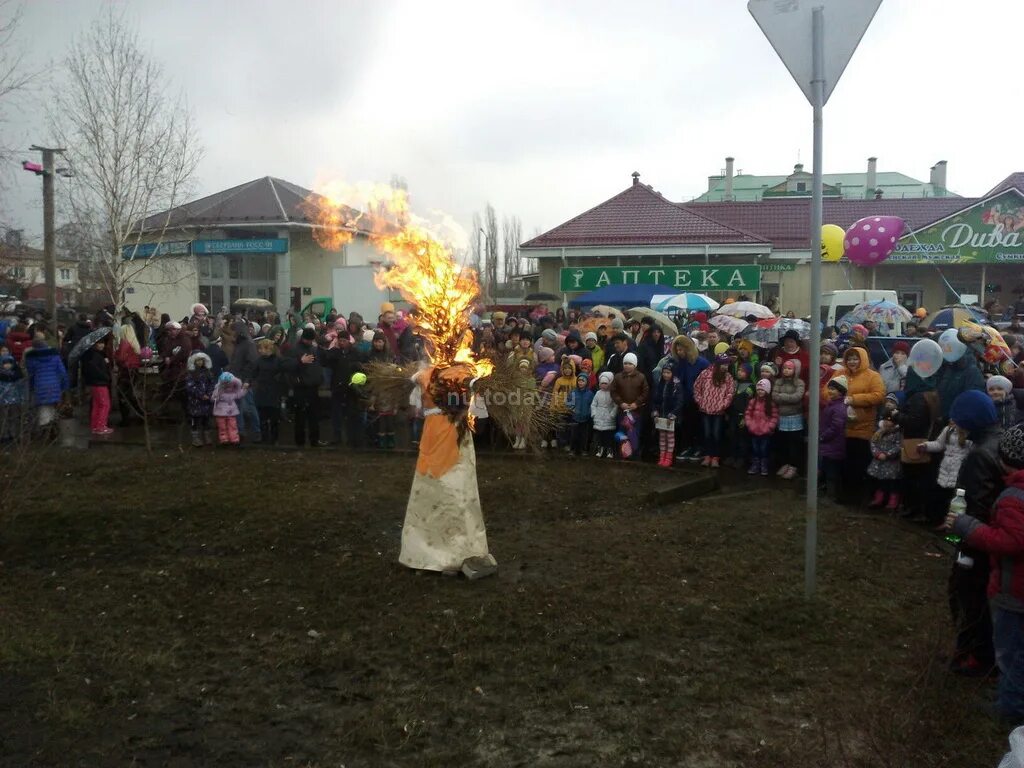 Погода село новый усмань. День села новая Усмань 2023. Город Усмань Масленица. Новая Усмань сожжение чучела. Масленица в село Тюковке.