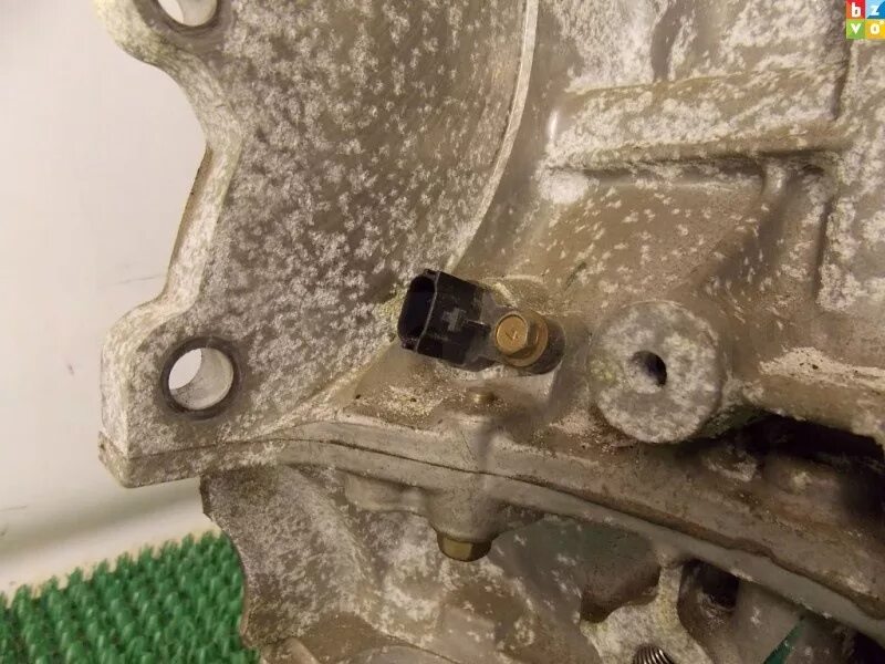 X trail датчик коленвала где находится Knock sensor replacement Nissan X-Trail 2007 2014
