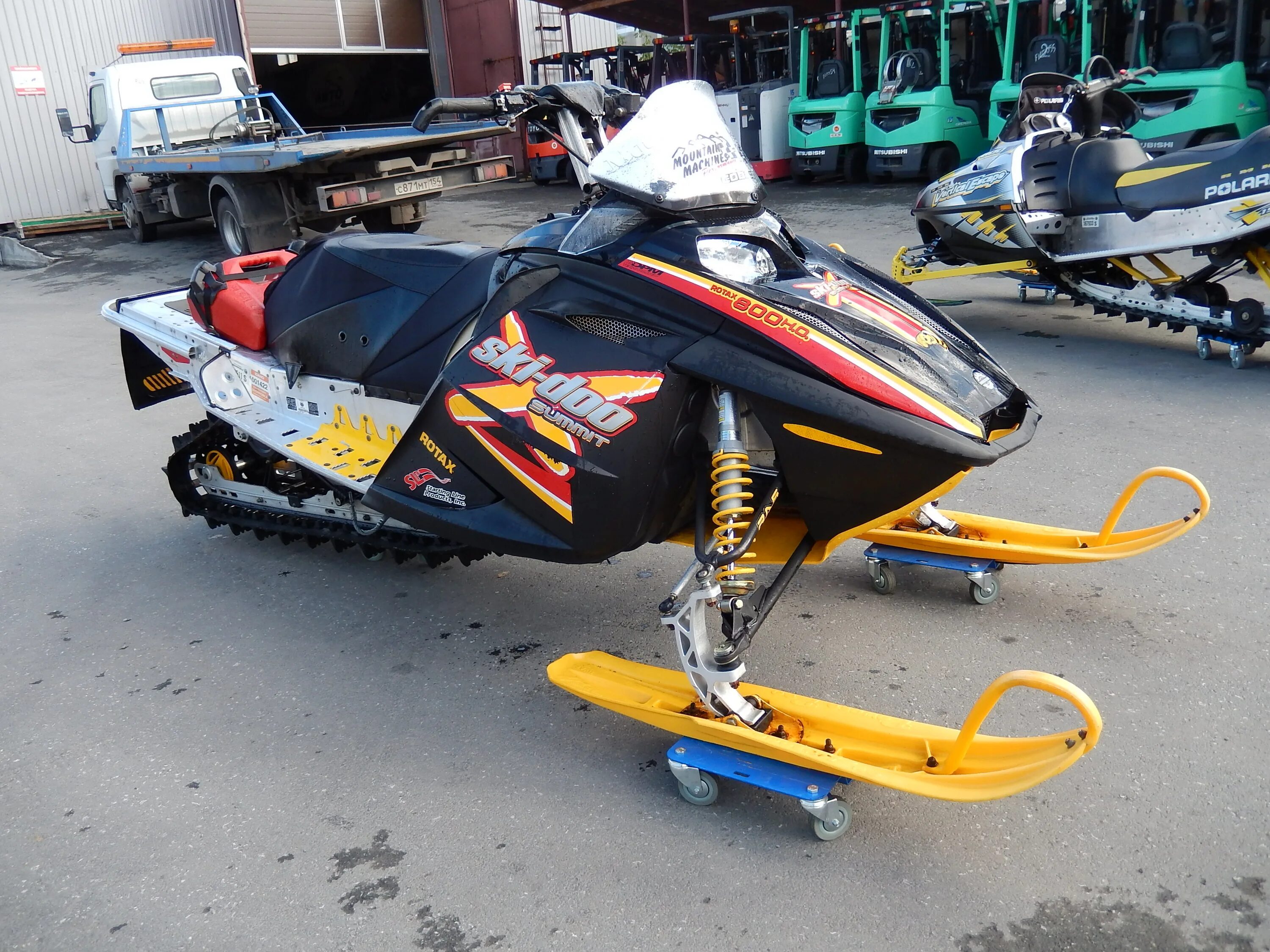 Купить снегоход саммит. BRP Ski-Doo Summit 800. Снегоход BRP Summit 800 2004. Снегоход Ski Doo 800. Снегоход BRP Ski-Doo Summit.