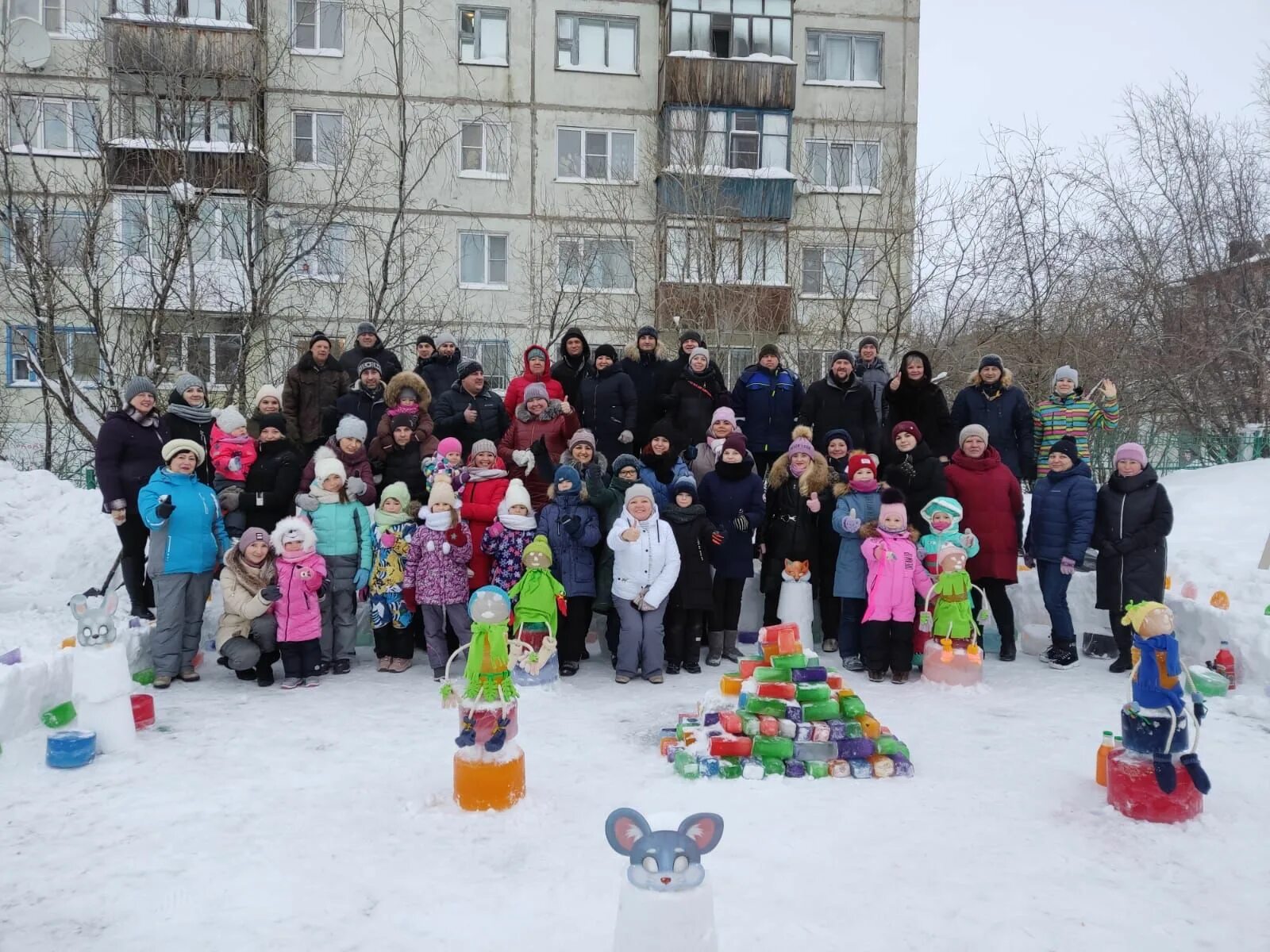 Г г снежков. Конкурс Эколята снежный городок. «Снежный городок Эколят» Челябинская область. Снежный городок Эколят в детском саду. Эколята 2023 снежный городок.