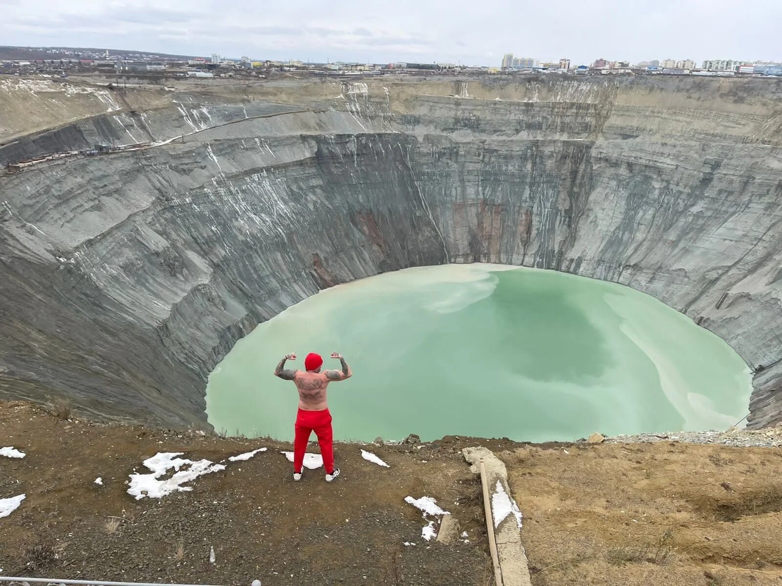 Карьер Мир. Город Мирный
