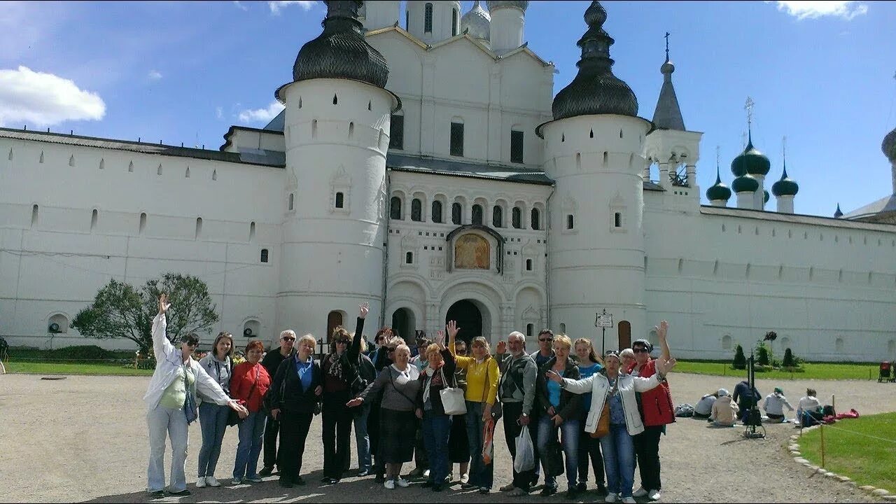 Экскурсия по золотому кольцу на автобусе. Экскурсия золотое кольцо. Автобусная экскурсия золотое кольцо. Экскурсия по Золотому кольцу России. Туристы золотое кольцо.