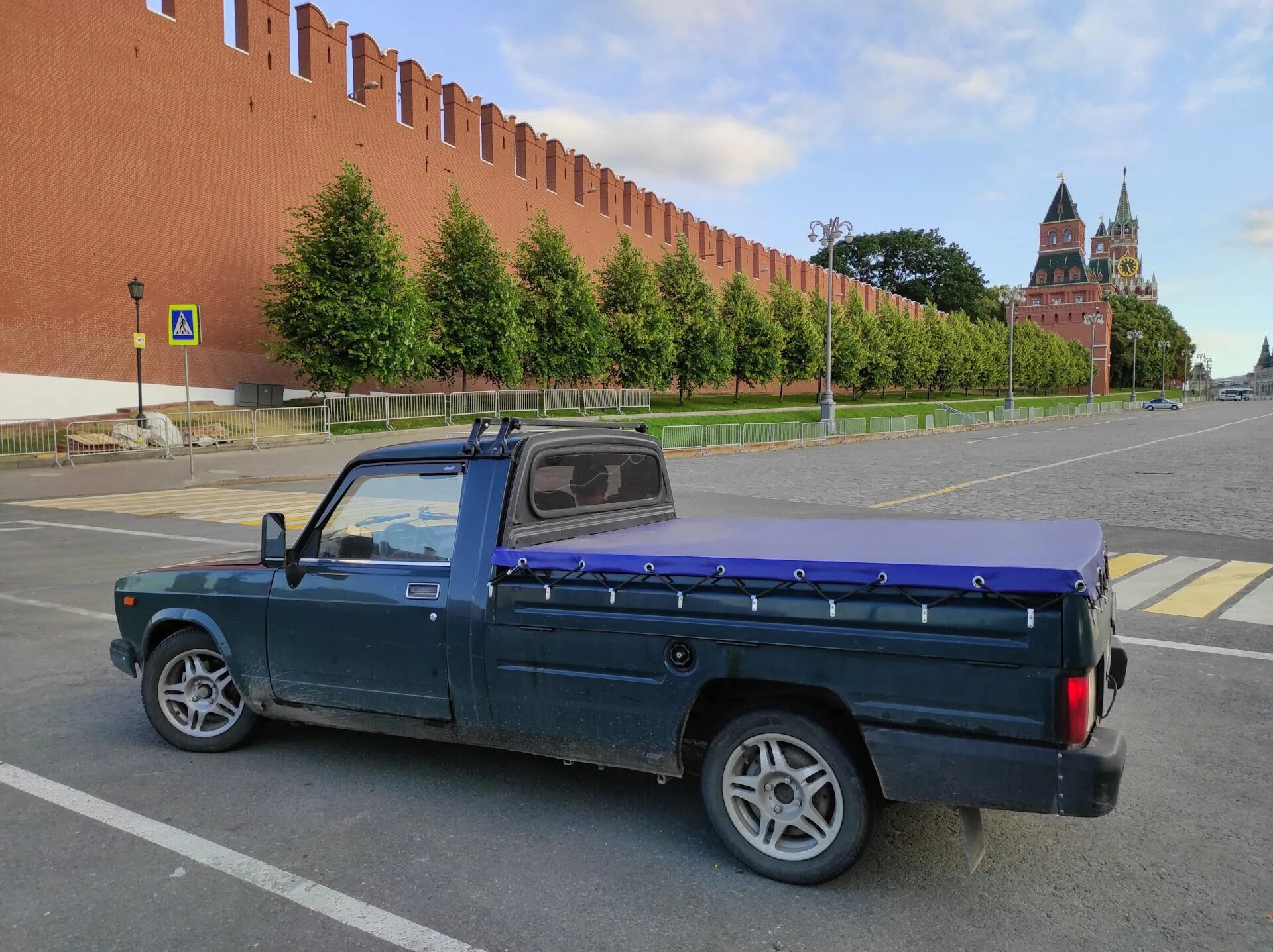 Пикап 38. Cadillac escalade pickup 2 поколение. Пикап 38. Пикап 38. Nissan datsun 720 pickup.