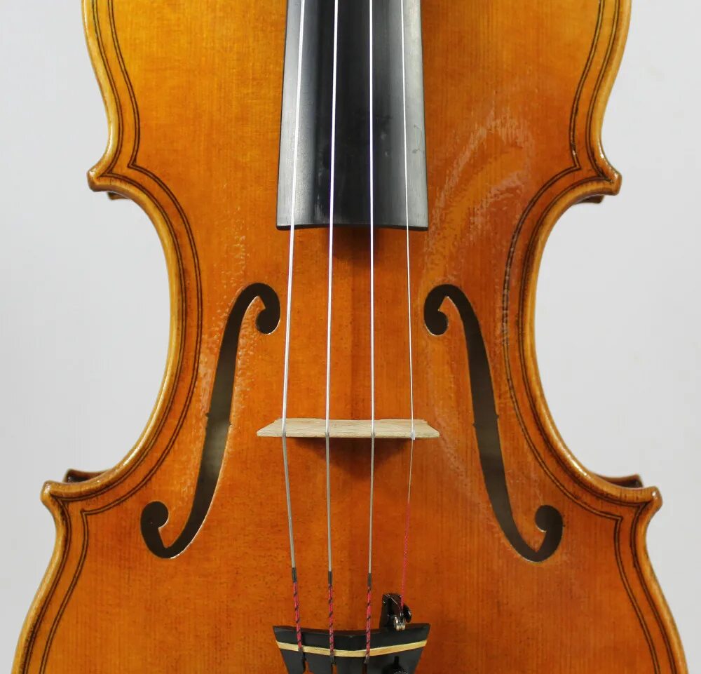 Скрипка андреа амати. Андреа амати скрипичный мастер. Страдивари «дюпор». Виолончель страдивари дюпора. Скрипка cremona sv-175 4/4.
