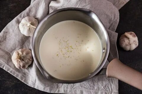 Чеснок с луком и сливками