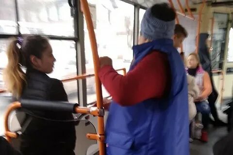 Кондуктор сам должен подойти к