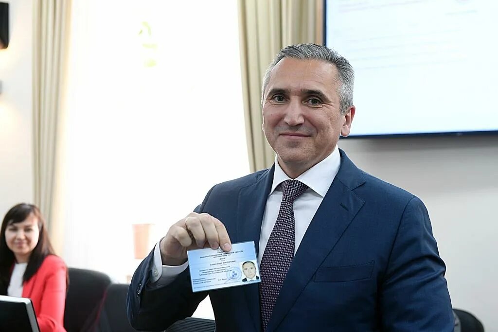 Мор губернатор. Александр викторович моор. моор александр викторович губернатор тюменской области. моор тюмень. александр моор тюмень фото.