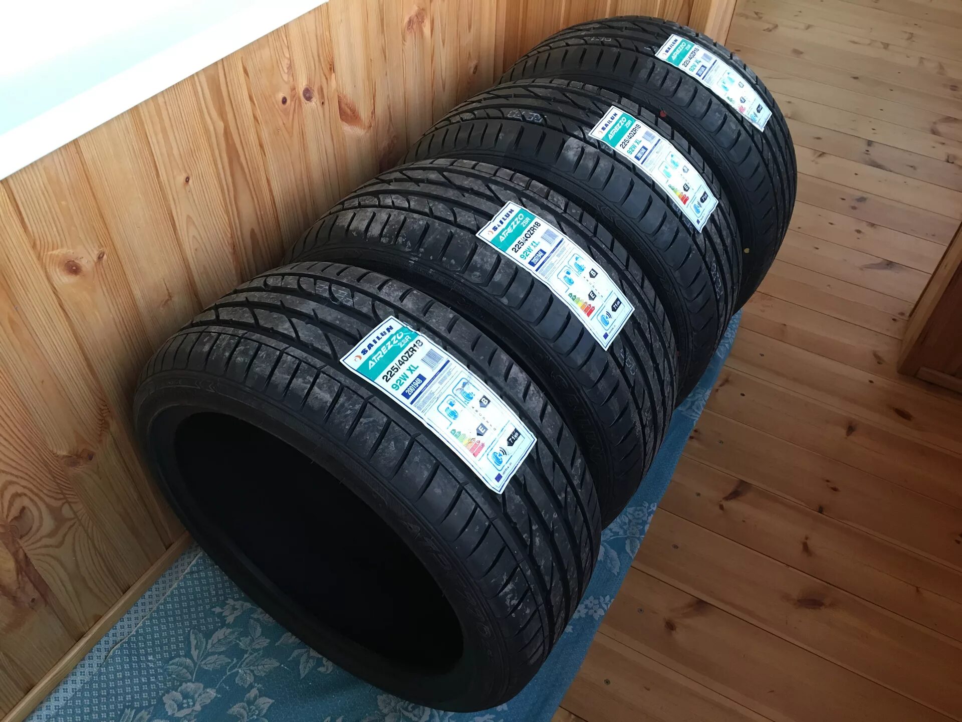 Лучшие бюджетные шины на лето. Sailun Atrezzo ZSR 225/40 r18. Sailun Atrezzo ZSR 225 40 18. Sailun Atrezzo ZSR 215/45/17. Sailun 225 45 r17.