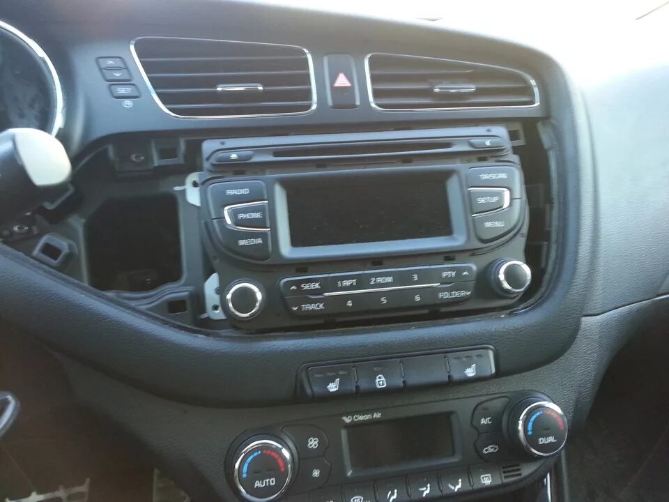 Глянец в салон - KIA Ceed (2G), 1,6 л, 2012 года стайлинг DRIVE2