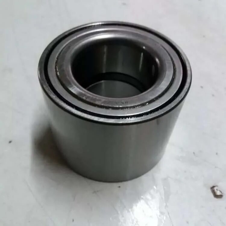 Подшипник втн 1024 vkba 3551. Подшипник ступицы ивеко на ниву. Подшипник ступицы передний нива 2121 ивеко. Iveco daily подшипник передней ступицы. Подшипник ступицы ивеко на ниву.