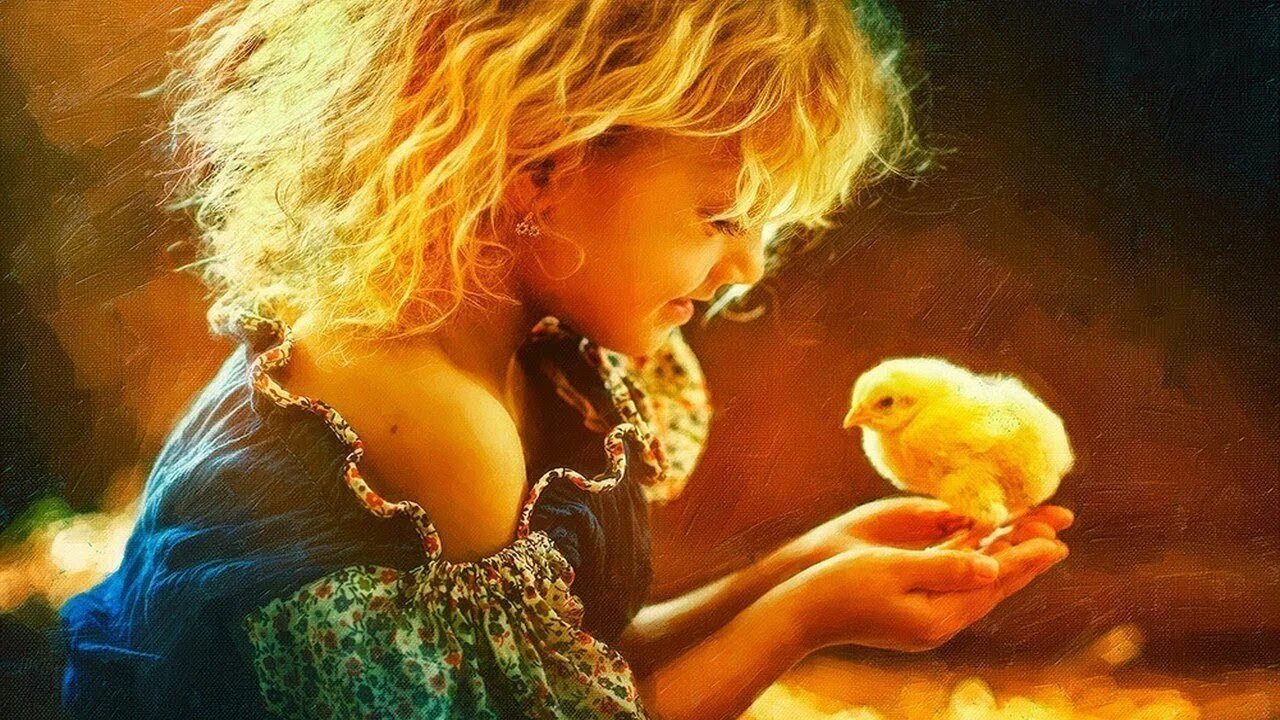 Женщина с младенцем. Мама читает сказку ребенку картина. Женщины и дети прежде всего. Женщины и дети прежде всего. Если ребёнок нервный прежде всего.