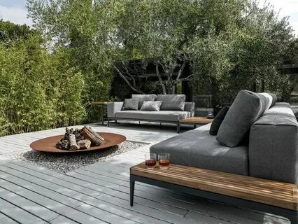 Lounge zone
