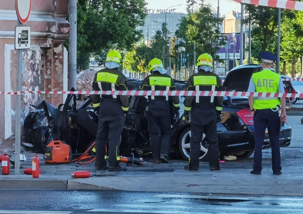 06 2024. 06 2024. Дтп на зубовском бульваре в москве. Последние новости на сегодня 24. Последние новости на сегодня 24.