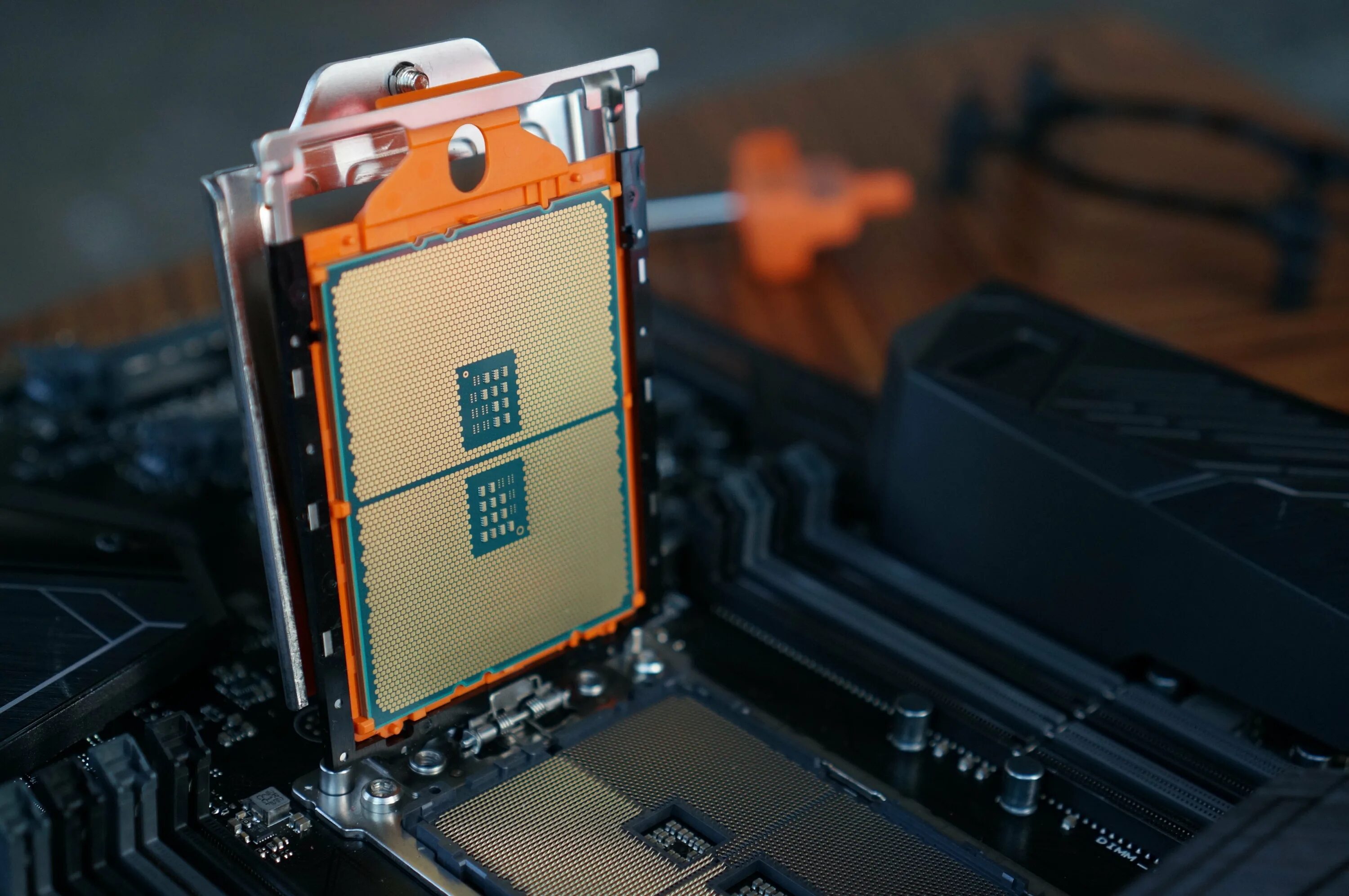 Amd array. Амд тредриппер. процессор амд тредрипер. threadripper pro 3995wx. amd tr4.