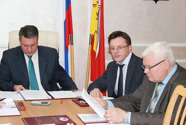 иванов председатель избирательной комиссии воронежской области. уик воронеж. воронеж избирком. цик воронеж. кандидат губернатора воронежской области.