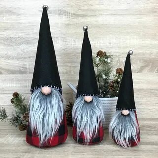 Гномик на елку своими руками