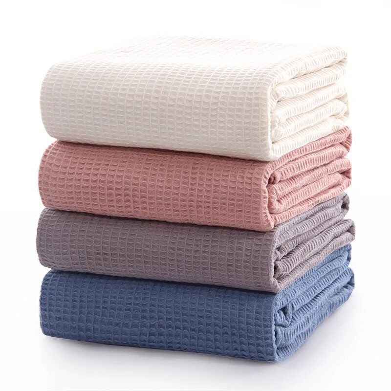 Полотенце на кровати. "Вафельное одеяло" Ralph Loren. Cotton Blanket Soft Muslin Throw Blanket. Плед вафельный хлопок. Плед из вафельного полотна.