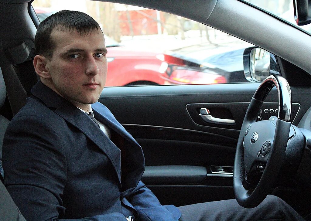 водитель такси. таксист. водитель москва. профессия водитель автобуса. водитель с проживанием.