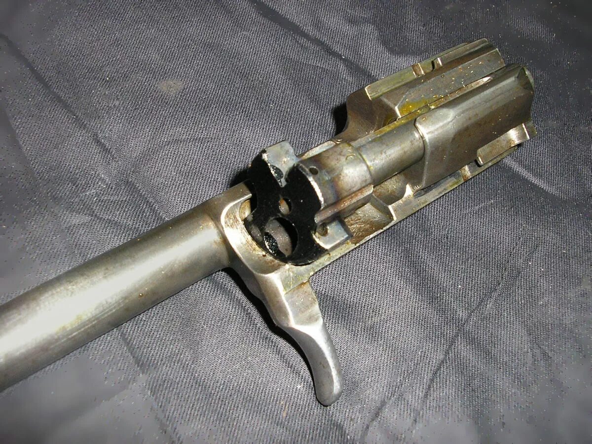 Затвор ак 74м. Stg 44 затворная рама. Поворотный затвор ак-47. Поворотный затвор ак-74. Затвор акм и ак-74.