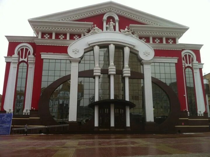 Театр яушева саранск. Театр оперы и балета саранск. Театр яушева саранск. Театр им яушева саранск. Яушев театр саранск.