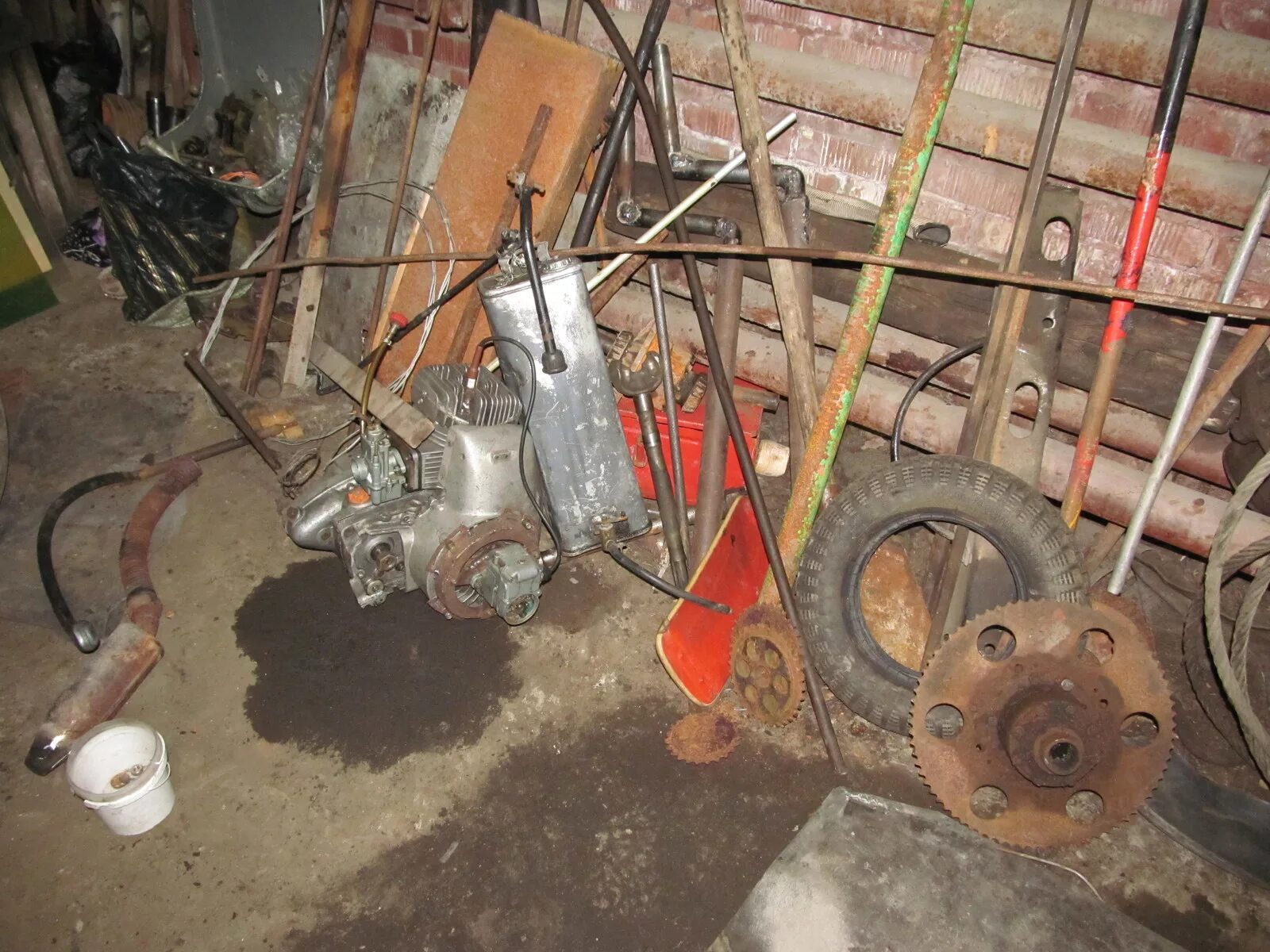 Пневмоход зид. Болотоход из мотороллера муравей. Муравей болотоход. Как сделать каракат своими руками. Трёхколёсный вездеход на ободрышах.