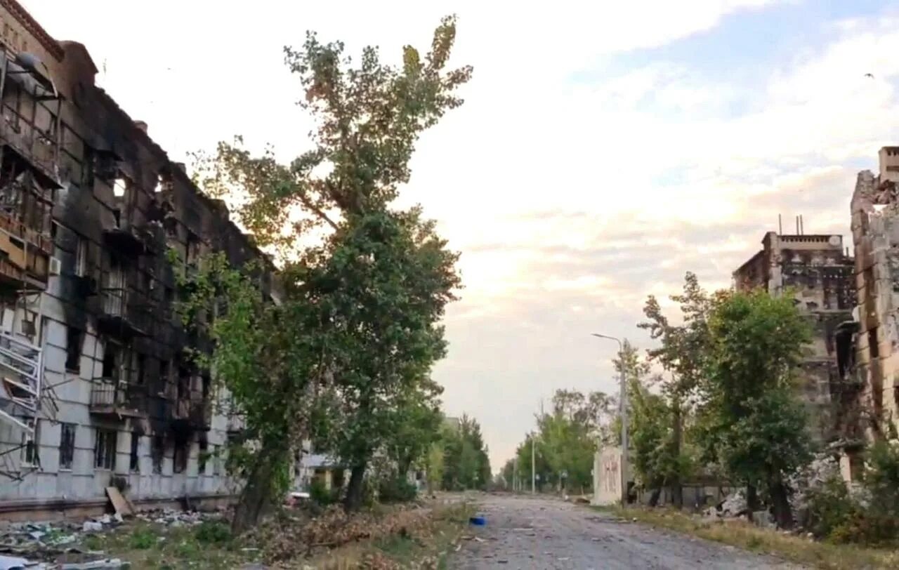 Российские войска в северодонецке. Бои за северодонецк. Российские войска в северодонецке. Т-80 донбасс. Северодонецк боевые.