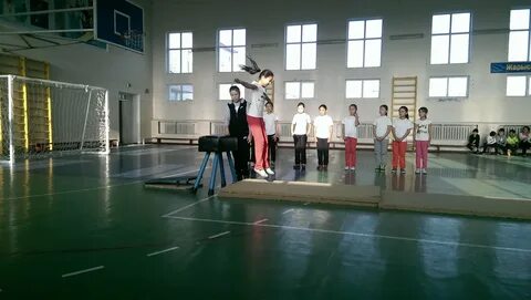 Олар табиғатта бір қызды сиқырлайды