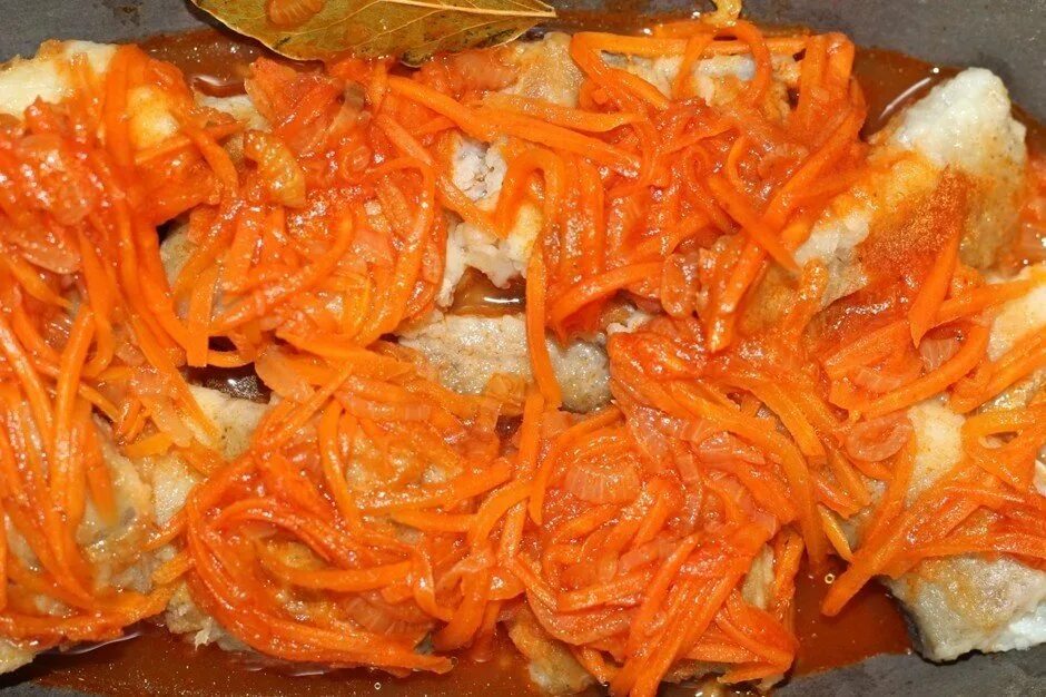 Рецепты рыбы с морковью. Рыба под маринадом. рыба с морковью и луком.