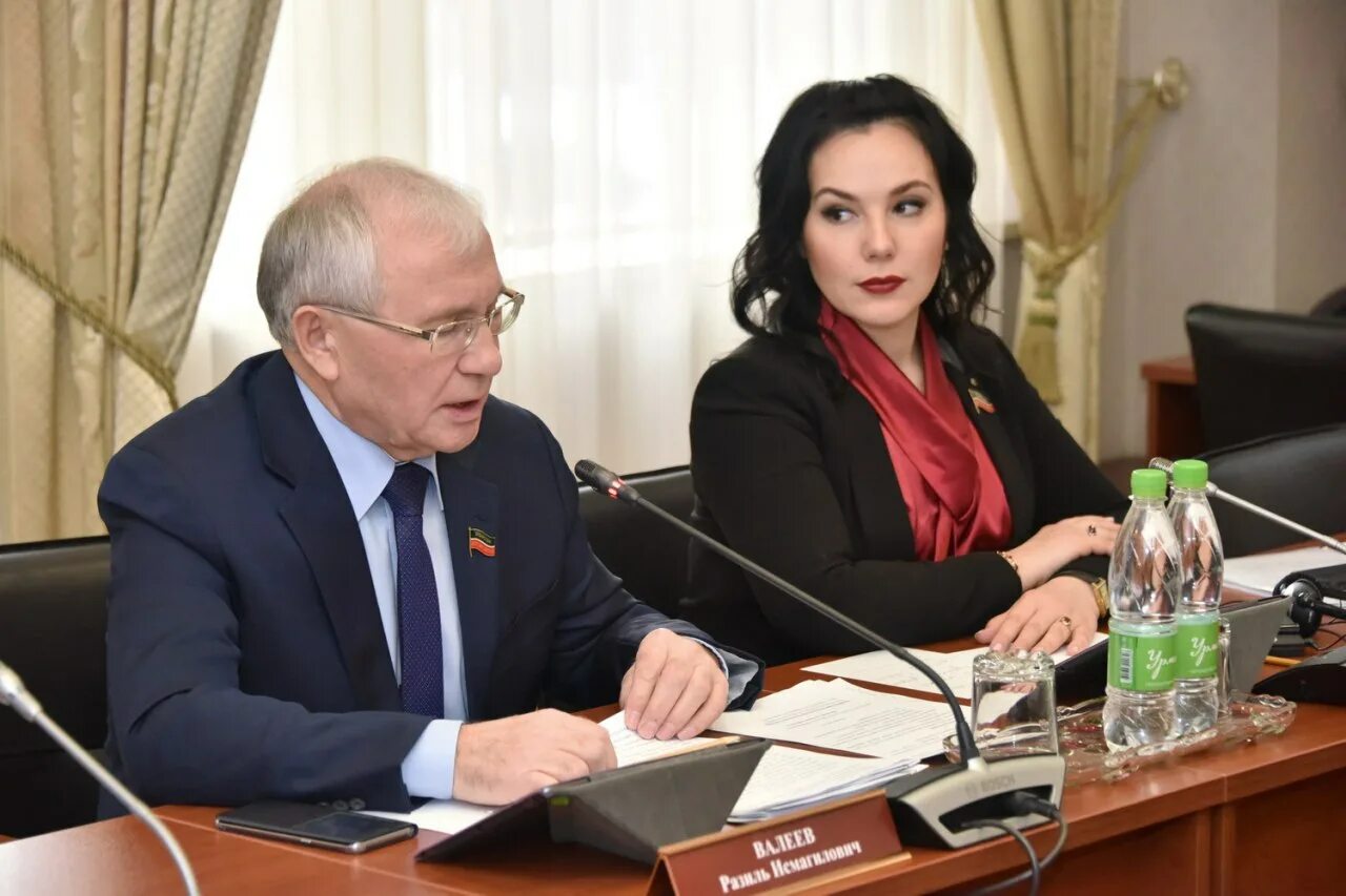 фармакологический комитет его функции. комитет считает. комитет считает. комитет госдумы по строительству 2010. комитет считает.