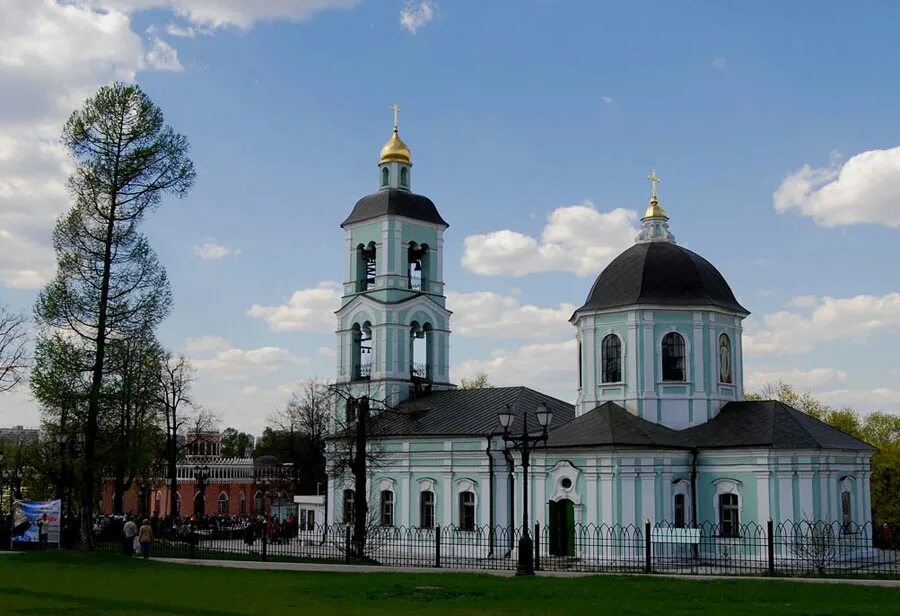 Церковь во имя пресвятой богородицы. Храм иконы Божией матери Царицыно. Живоносный источник в Царицыно. Храм иконы Божией матери «Живоносный источник». Храм Живоносный источник в Царицыно.