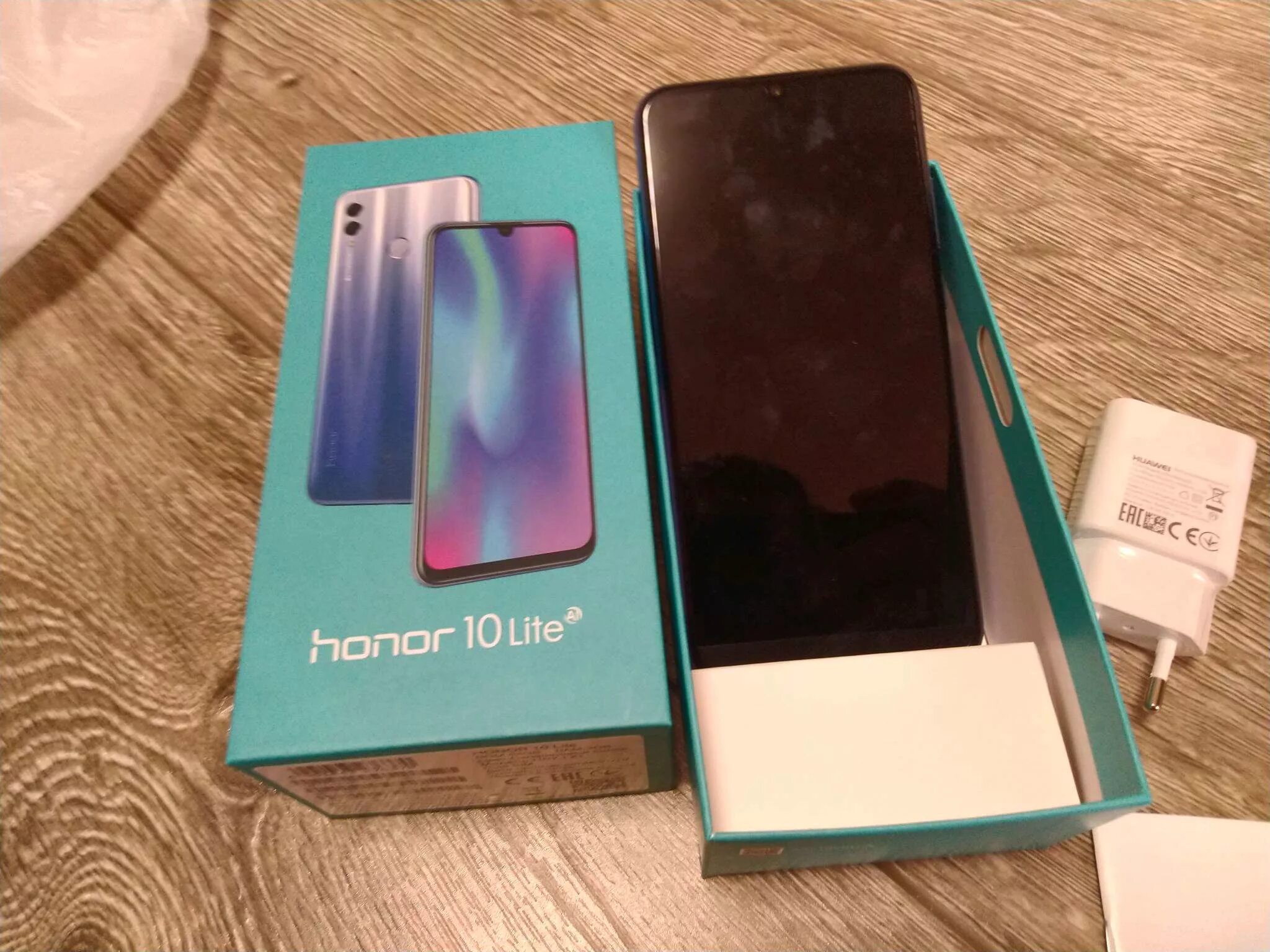 Honor x отзывы. Honor 10 Lite 64gb. Смартфон хонор 10 Лайт 64 ГБ. Honor 10 x Lite 64gb. Смартфон Honor 10x Lite 64gb.