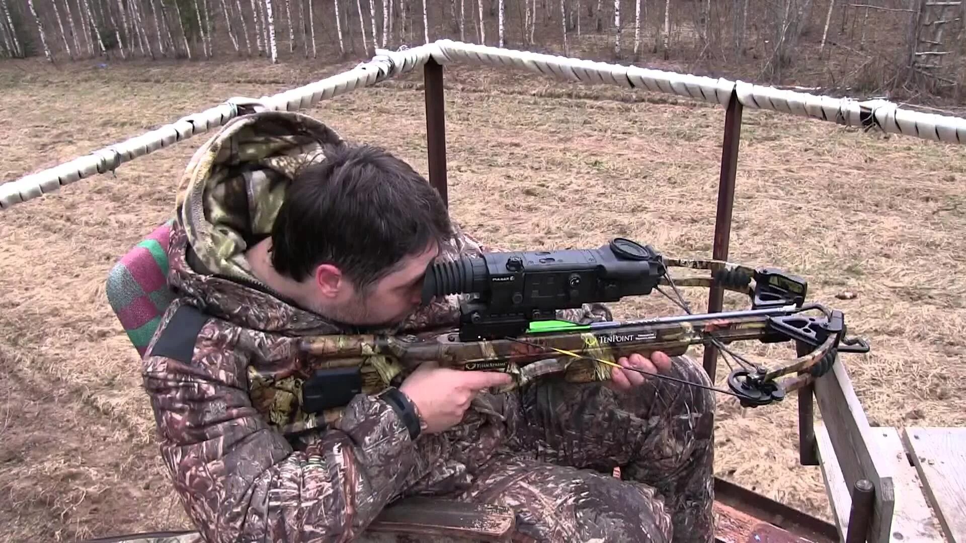 Охота с арбалетом видео. Охота из арбалета. Арбалет ланселот 225. Охотник с арбалетом. Охотничьи луки и арбалеты.