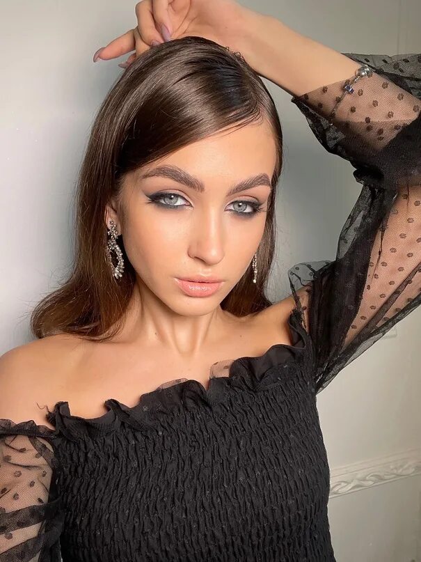 Маша мороз. Маша мороз. Мария мороз кемерово погибшие зимняя вишня. Алиса морозова астрахань instagram. Маша мороз вк.