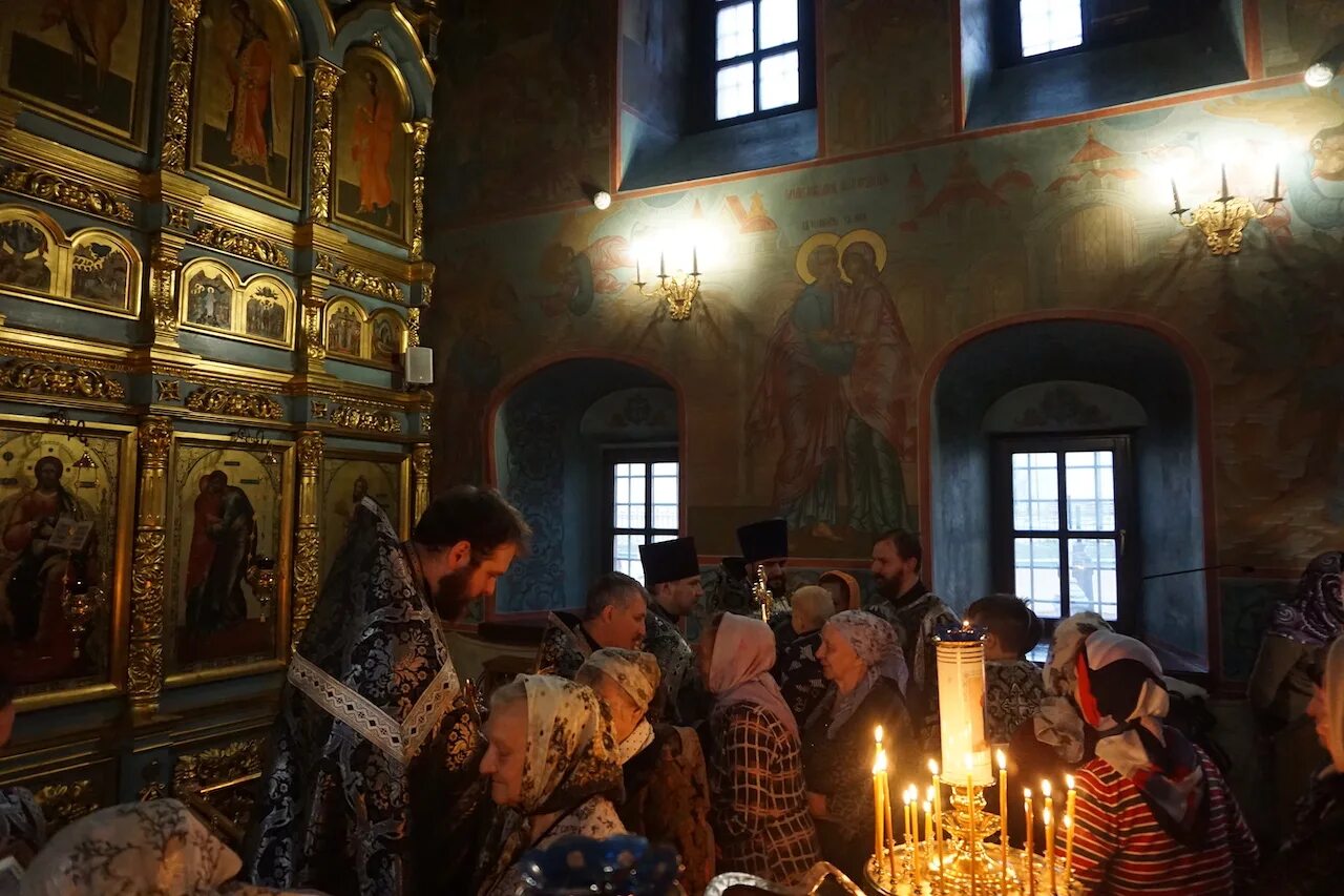 Служба в храмах чехова. Служба в храмах чехова. Зачатьевский храм чехов иконы. Зачатье храм чехов. Служба в храмах чехова.