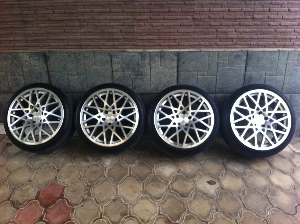 Диски Rotiform r17. Диски Rotiform BLQ r17. Rotiform BLQ r18. Rotiform BLQ r17 4x100.