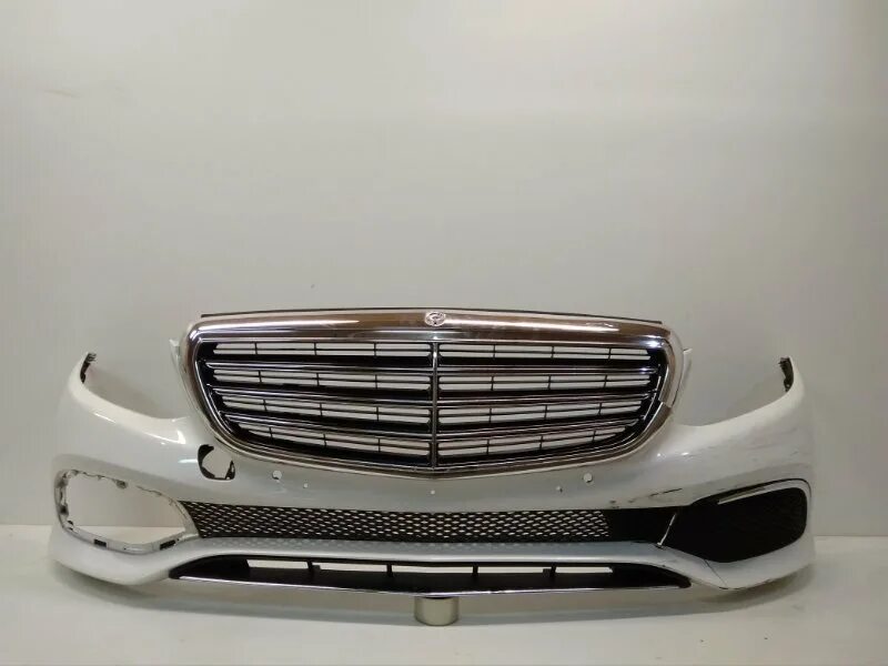 Бампер передний w213. Бампер передний мерседес 213.