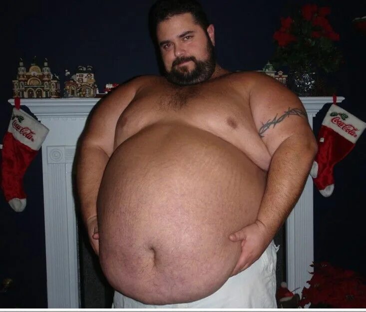 Большой жирный. Толстый пузатый мужчина.