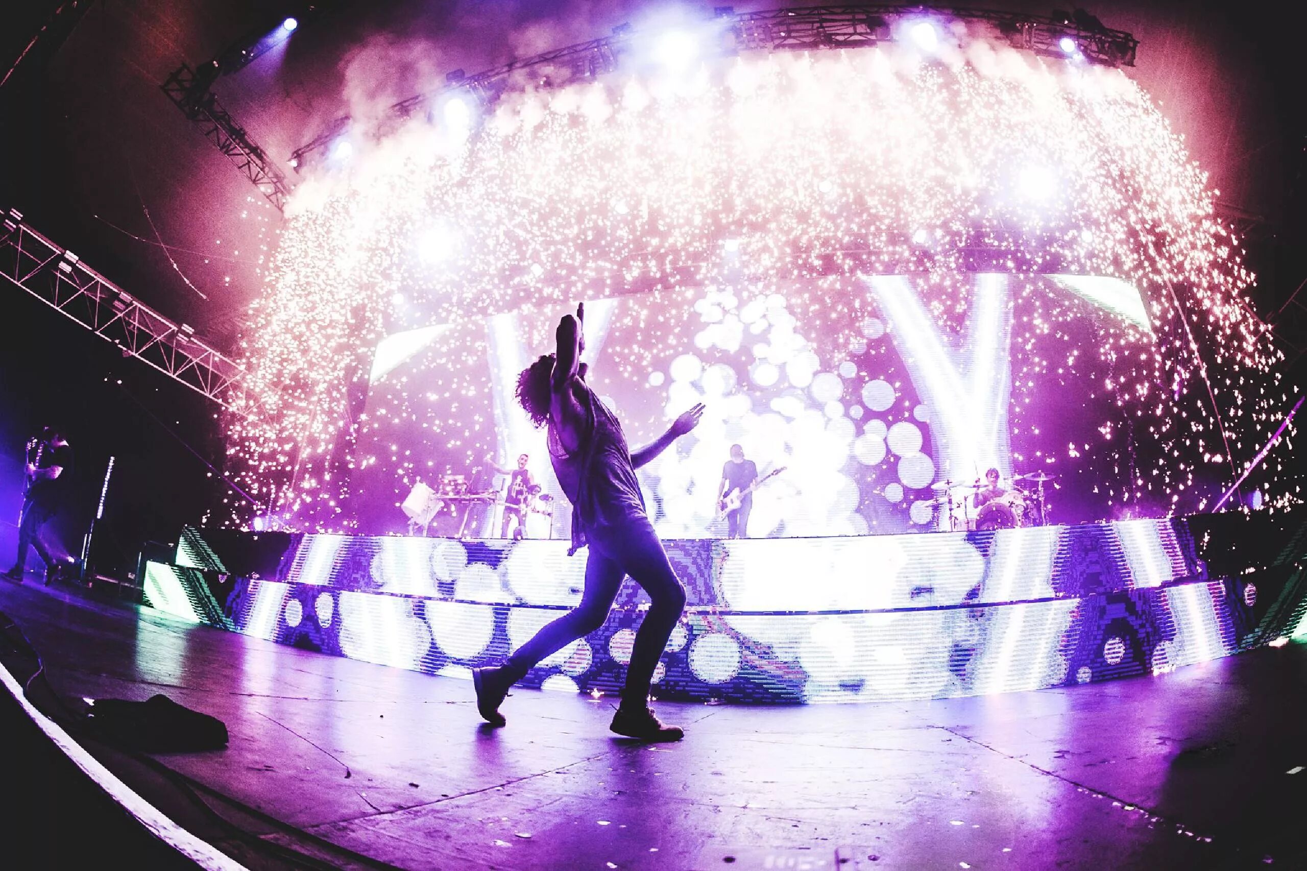 Bring me the horizon концерты. Bring me the horizon концерты. Bring me the horizon live. Бринг ми зе хоризон 2022. Bring me the horizon концерт.