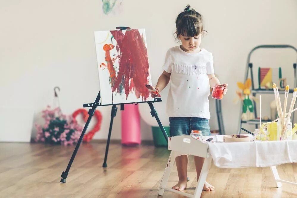 Children's painting. Искусство для детей. Творческие дети. Ребенок художник. Искусство для дошкольников.