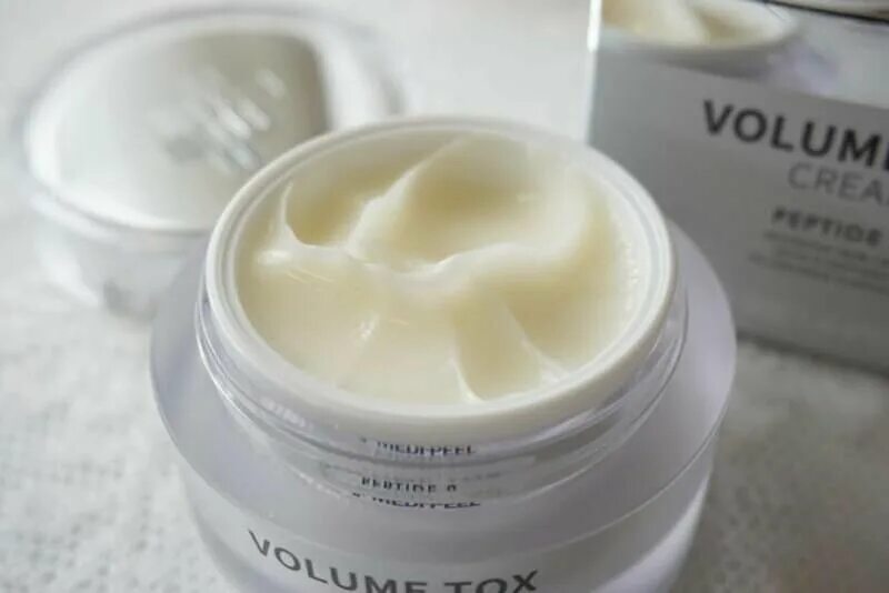 омолаживающий крем с пептидами medi-peel volume tox cream peptide 9, 50мл. Volume tox peptide 9 medi peel. Volume tox peptide 9 medi peel. Medi peel 9 peptide cream. Volume tox peptide 9 medi peel.