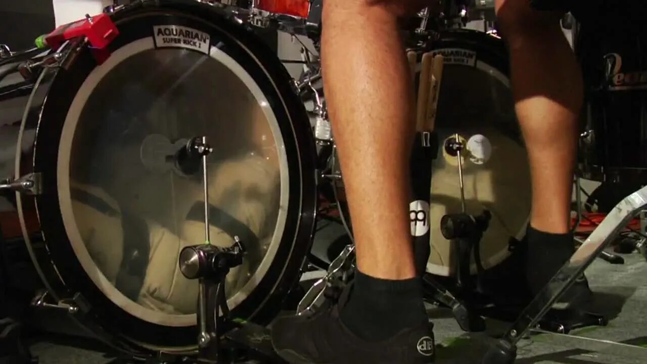 Бас бочка кардан. Техника Heel-Toe барабаны. Ножной барабан. Ножки для большого барабана.
