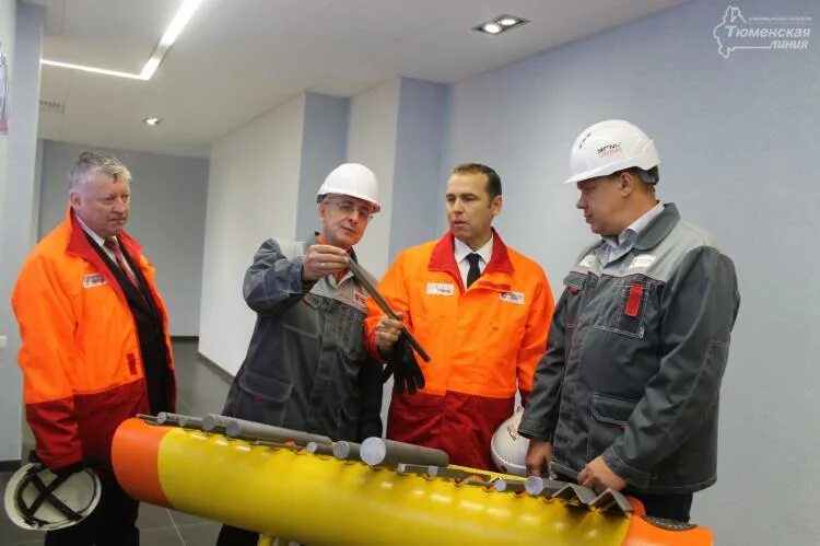 Угмк электросталь тюмени. Логотип умк сталь тюмень. Угмк сталь шрейдер. Завод электросталь тюмень. Завод электросталь в электростали.