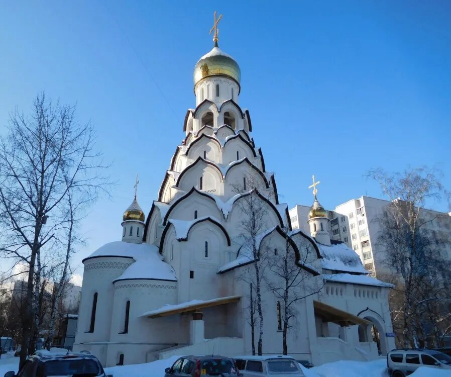 Храм исповедников и мучеников. Храм новомучеников в строгино. церковь новомучеников и исповедников российских в строгино. храм на строгинском бульваре. храм строгино строгинский бульвар.