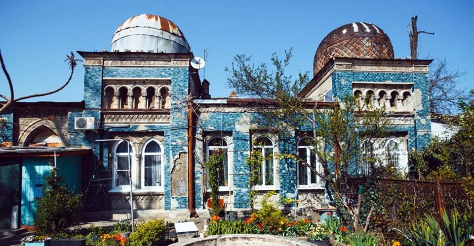 Пушкина 61 краснодар. Особняк любишь. Пушкина 61 краснодар. Особняк любишь. Особняк любви мавританский дом в краснодаре.