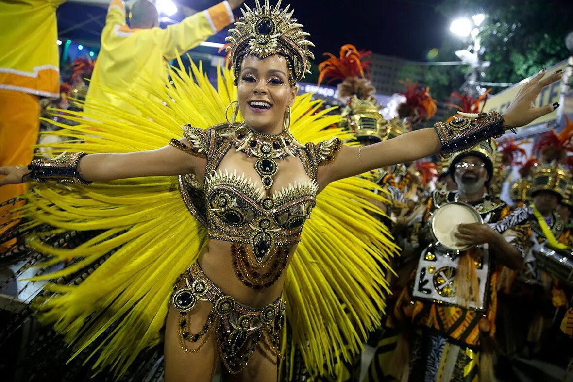 Карнавал в Рио-де-Жанейро. Карнавал в Бразилии. Карнавал в Рио-де-Жанейро Рио-де-Жанейро Бразилия. Карнавал Рио (Rio Carnival).